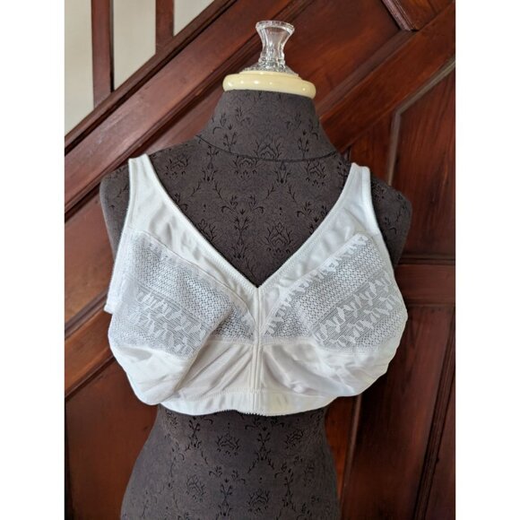 Vanity Fair Woman White Lace Support Bra Style 584 Size 42C Adjustable Straps - Picture 1 of 6